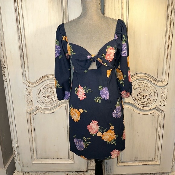 WAYF Navy Floral Front Tie with Peep Opening Puffed Sleeve Empire Mini Dress S/S - Picture 1 of 14